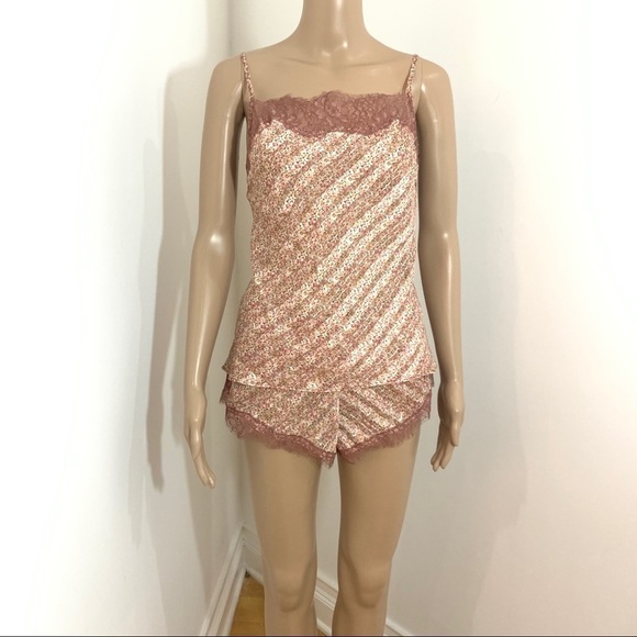New Victoria’s Secret Lace Cami and Shorts 2 Piece Pajamas Set Size Small - Picture 1 of 15